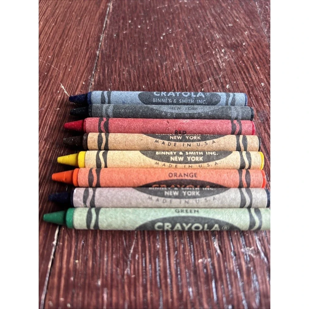 Crayola Gold Medal Crayons 8 ct. Vintage Binney & Smith Co. Unused